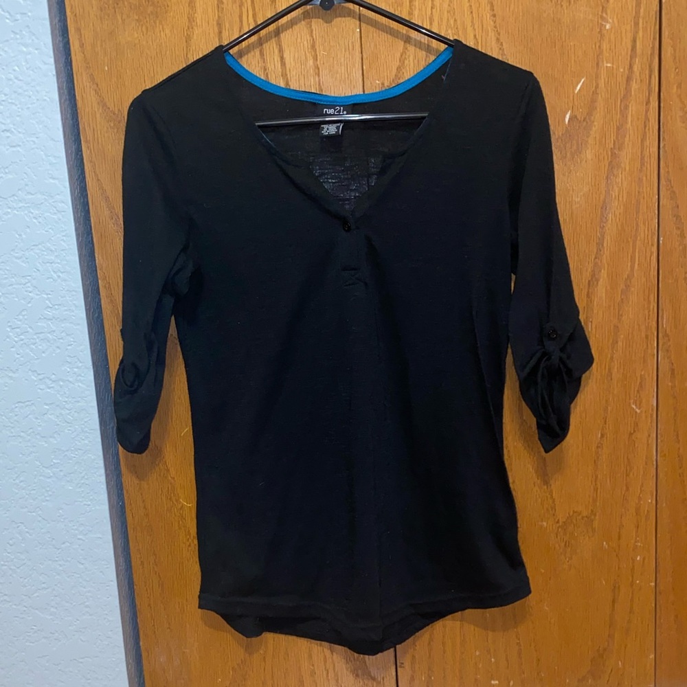 Black Quarter Sleeve